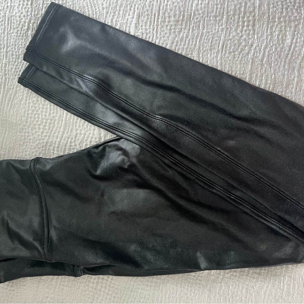 Spanx faux leather leggings M